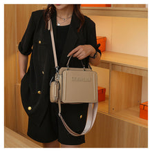 Load image into Gallery viewer, STEVEMADDEN Fashion Square Bag Women's High-Quality Shoulder Messenger Handbag
